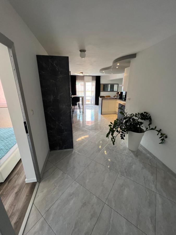 Apartments Cosic Klenovica Exterior photo