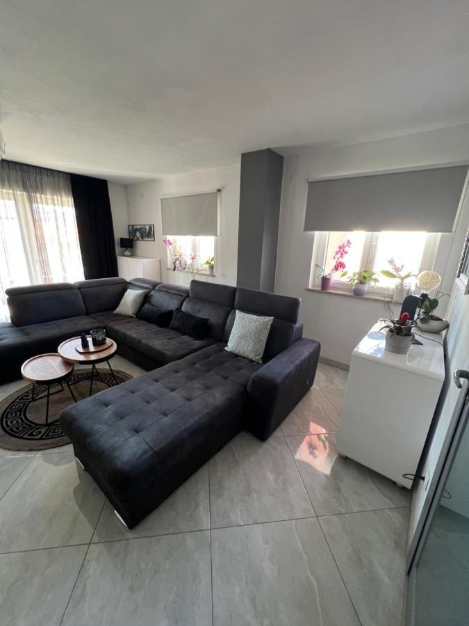Apartments Cosic Klenovica Exterior photo